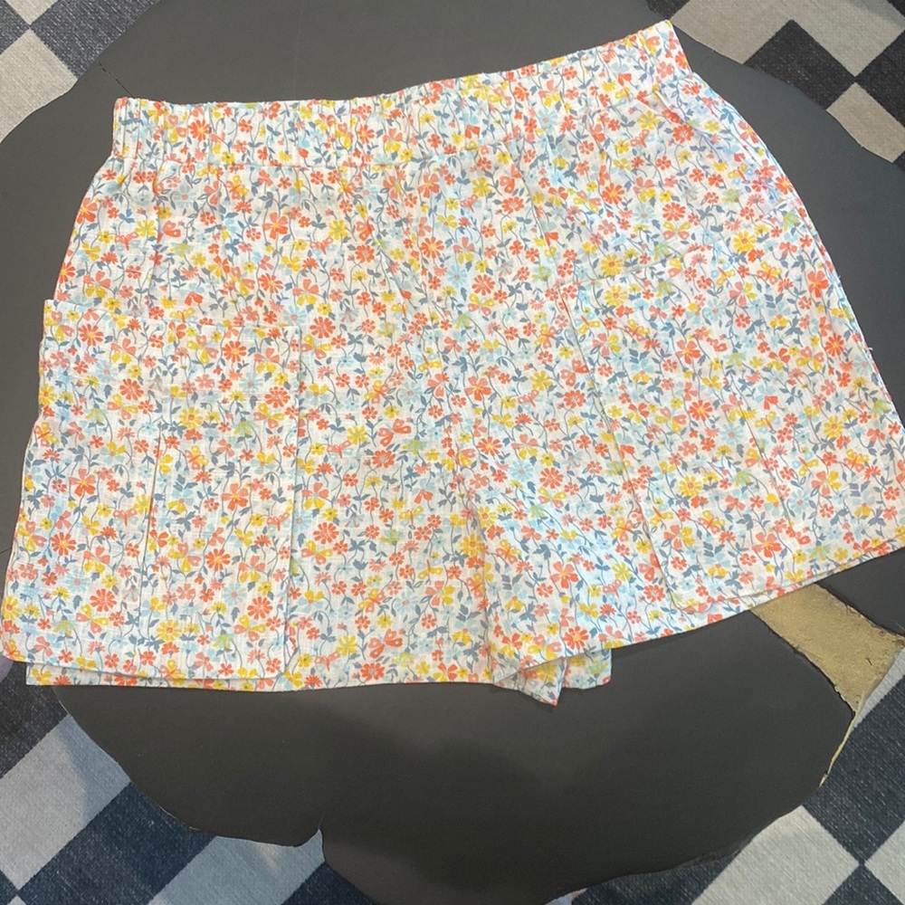 Copper Key Colton/Linen Shorts w/front pockets and electric waist -size L